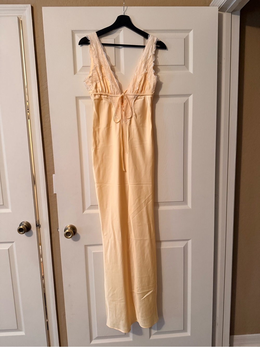 Butter yellow lace maxi dress!